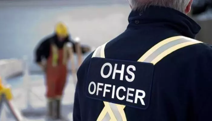 How to Become a Health and Safety Officer