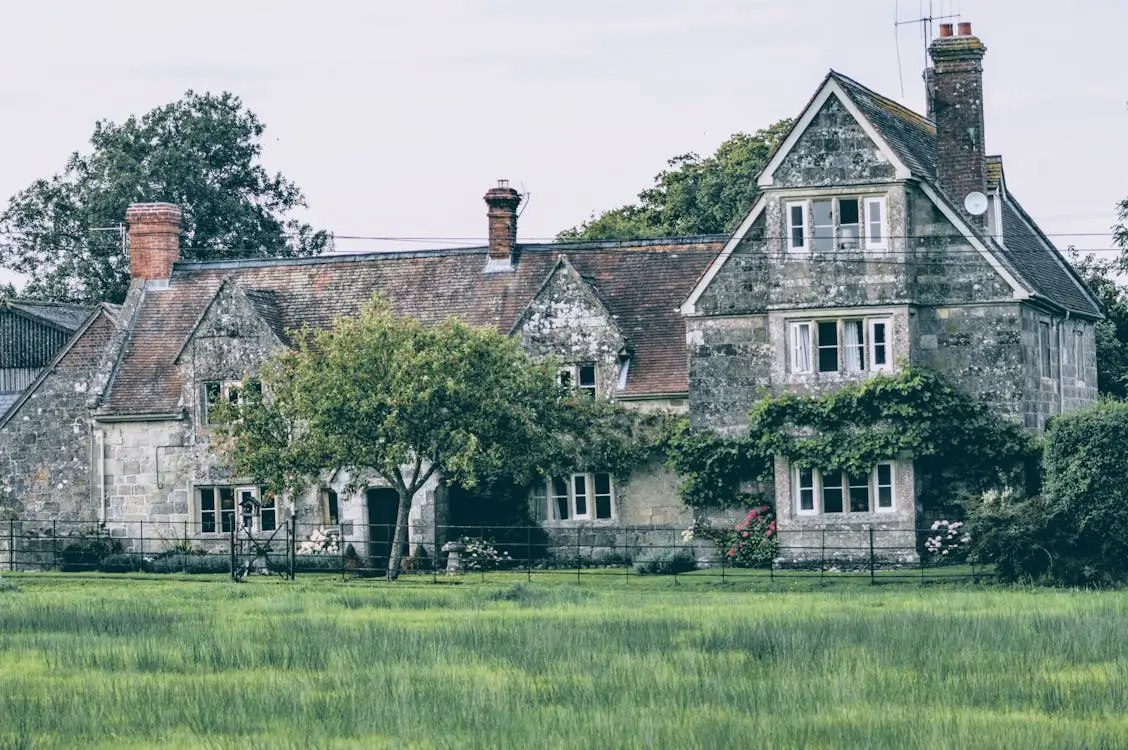 How to Report a House with Unsafe Living Conditions