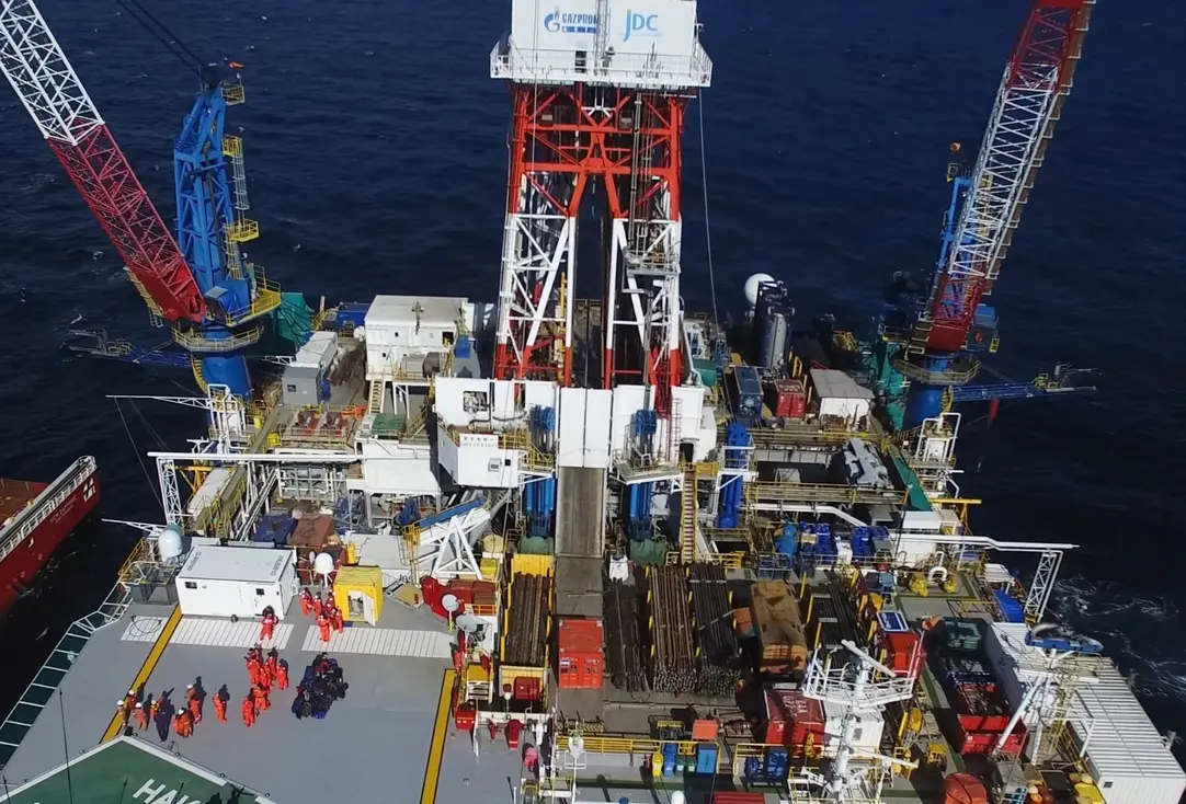 Offshore Oil Platforms Managing High-Risk Operations Safely